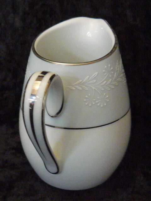 NORITAKE LAUREATE MILK JUG