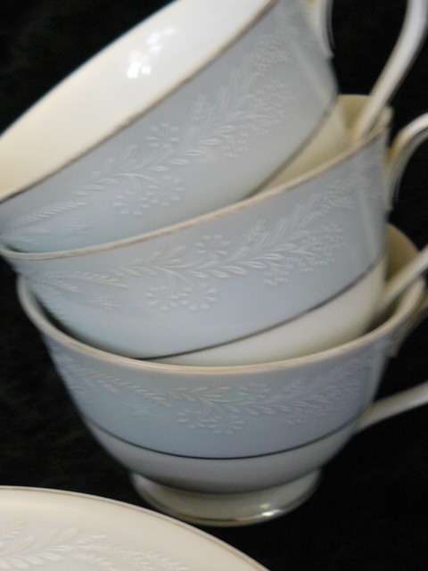 NORITAKE SET LAUREATE 6 X CUPS AND SAUCERS