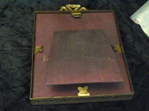 VINTAGE FRAME STUNNING