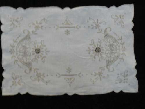 VINTAGE COTTON TRAY CLOTH LOVELY