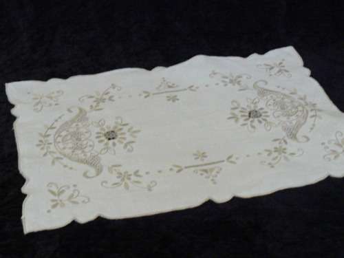 VINTAGE COTTON TRAY CLOTH LOVELY