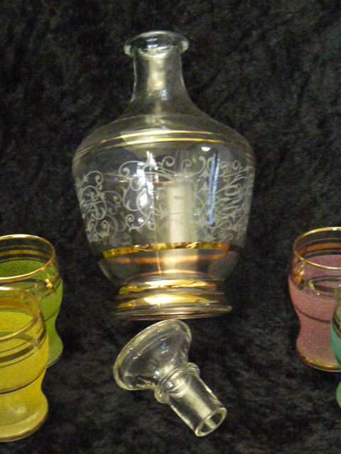 ART DECO DECANTER AND 6 X GLASSES