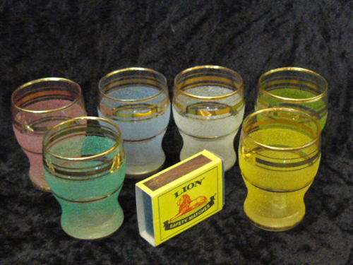 ART DECO DECANTER AND 6 X GLASSES