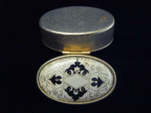 VINTAGE PILL BOX
