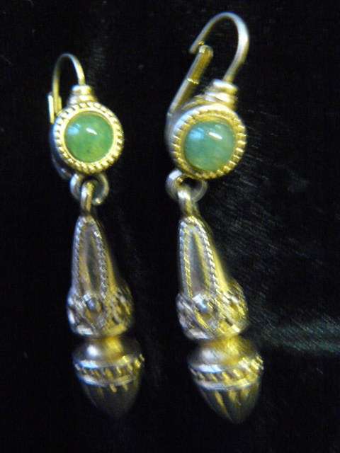 EARRINGS WITH SEMI PRECIOUS STONE