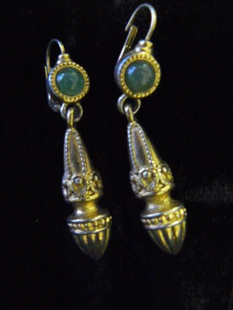 EARRINGS WITH SEMI PRECIOUS STONE