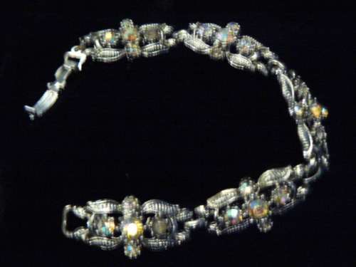 BRACELET VERY PRETTY AND BLING