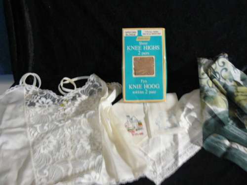 VINTAGE GOODIES FOR THE LADY