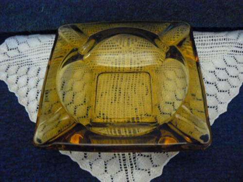 GLASS ASHTRAY