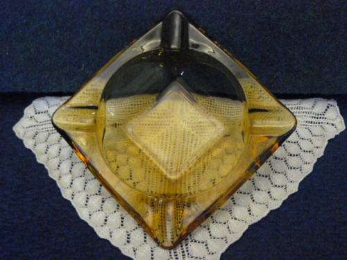 GLASS ASHTRAY