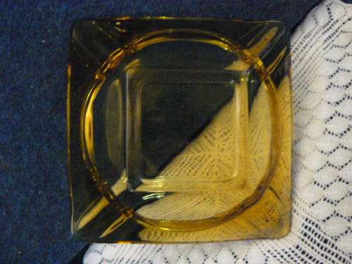 GLASS ASHTRAY