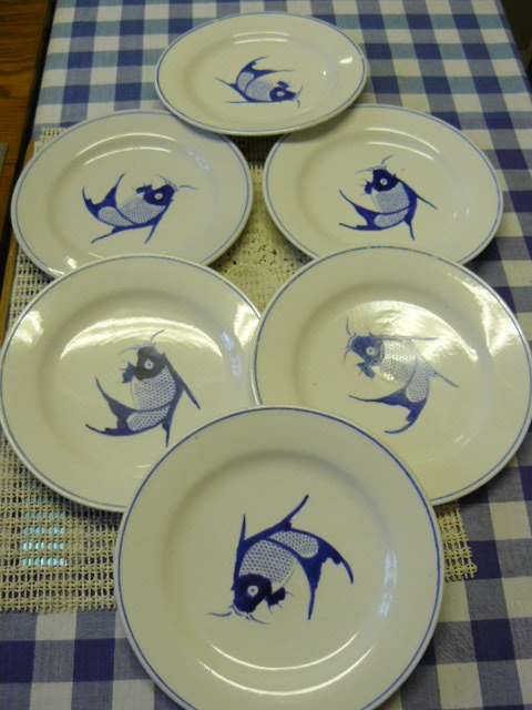 6 X PLATES WITH FISH