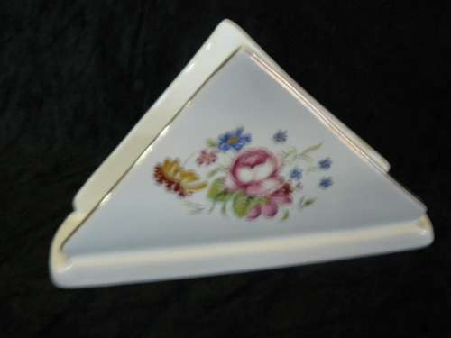 PORCELAIN HAND DECORATED SERVIETTE HOLDER