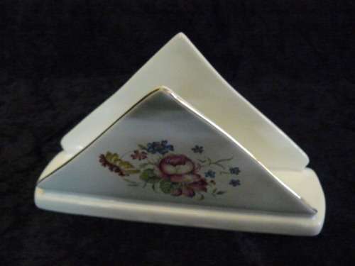 PORCELAIN HAND DECORATED SERVIETTE HOLDER