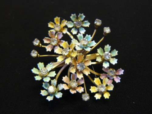 FINE BROOCH