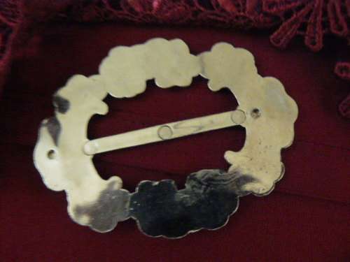 LACEY VINTAGE-LIKE TOP WITH SASH AND BUCKLE