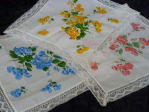 3 X VINTAGE COTTON HANKIES WITH  LACE BORDER
