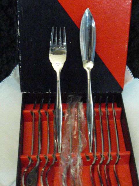 BOXED FISH KNIFES AND FORKS SET OF 6 EACH