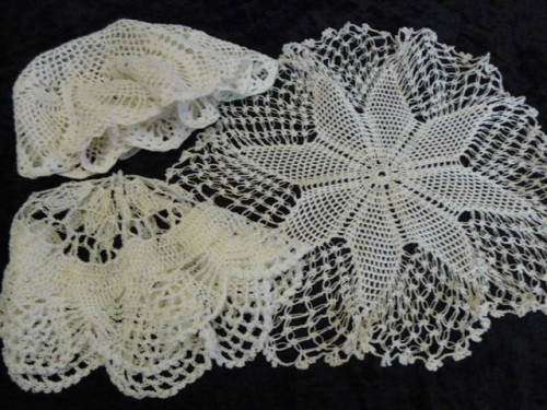 VINTAGE  AMAZING HAND CROCHETED DOILIES