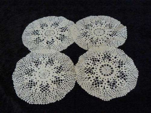COTTON HAND CROCHETED DOILLIES