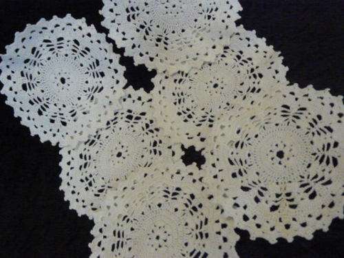 SET OF 6 X VINTAGE COTTON CROCHETED DOILIES 16 CM