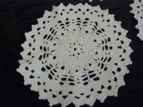 SET OF 6 X VINTAGE COTTON CROCHETED DOILIES 16 CM