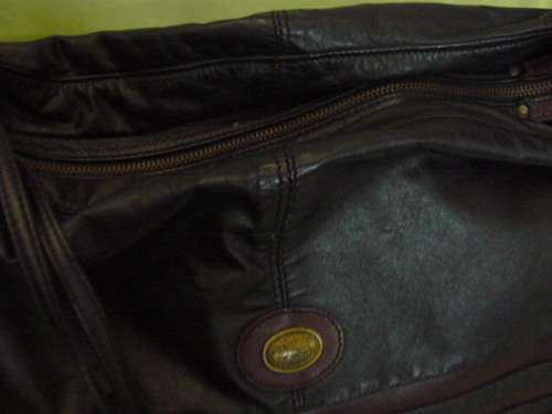 A GENUINE LEATHER BREEZE DESIGN HAND BAG STUNNING REDUCED