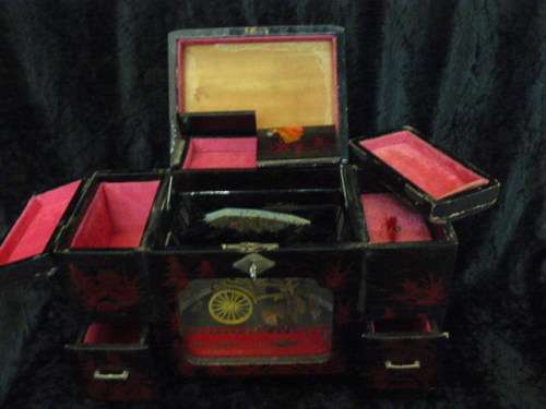 ORIENTAL JEWLERY BOX TO BE RESTORED - VINTAGE REDUCED