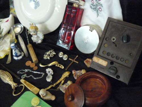 VINTAGE LOT - NOT JUST JUNK PLEASE HAVE A CLOSER LOOK, INTERESTING, COLLECTABLE, RESALE? LOT !@!@!@!