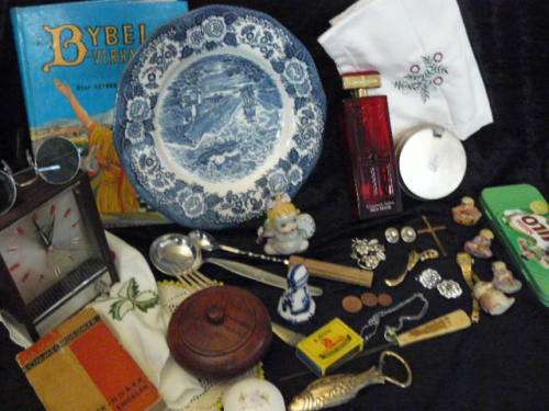 VINTAGE LOT - NOT JUST JUNK PLEASE HAVE A CLOSER LOOK, INTERESTING, COLLECTABLE, RESALE? LOT !@!@!@!