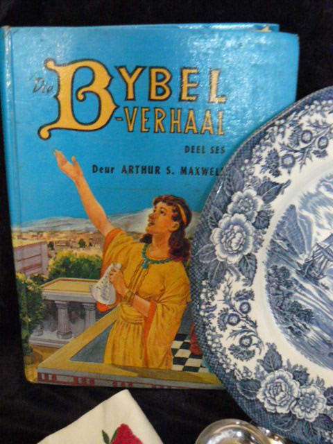 VINTAGE LOT - NOT JUST JUNK PLEASE HAVE A CLOSER LOOK, INTERESTING, COLLECTABLE, RESALE? LOT !@!@!@!