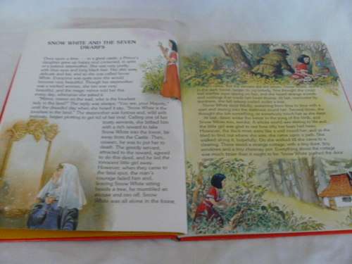 SNOW WHITE GREAT FAIRY TALE CLASSICS HARD COVER BOOK WITH PICTURES 55 P