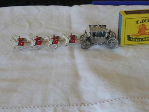 Antique Miniature Metal Horse Carriage