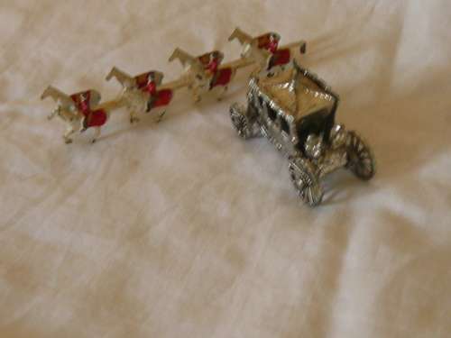 Antique Miniature Metal Horse Carriage