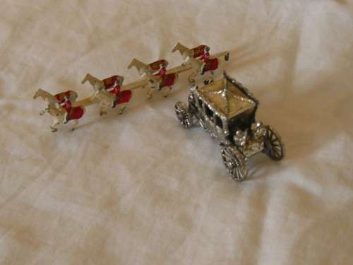 Antique Miniature Metal Horse Carriage