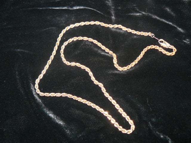 gold tones necklace nice twist