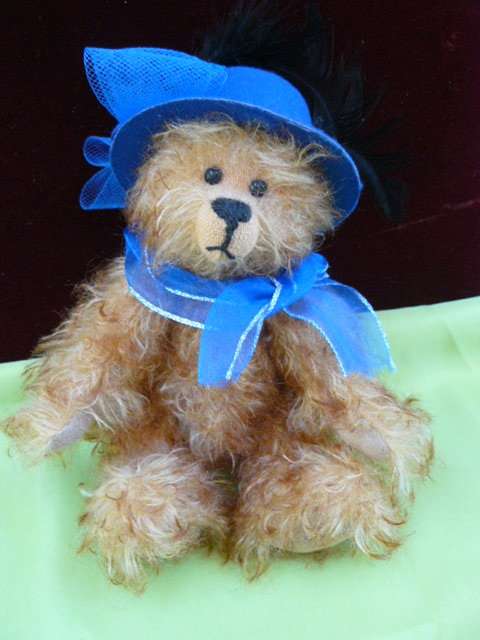 Beautiful hand made mohair teddy 18cm