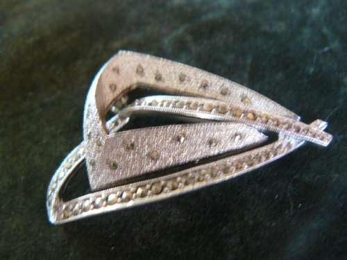VINTAGE MARCAZITE BROOCH