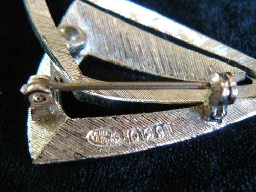 VINTAGE MARCAZITE BROOCH