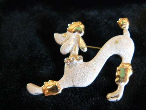LOVELY DOG FASHION BROOCH