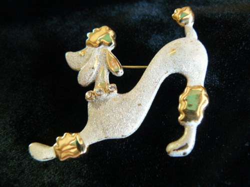 LOVELY DOG FASHION BROOCH