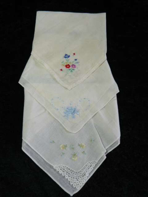 VINTAGE COTTON HANKIES EMBROIDERED
