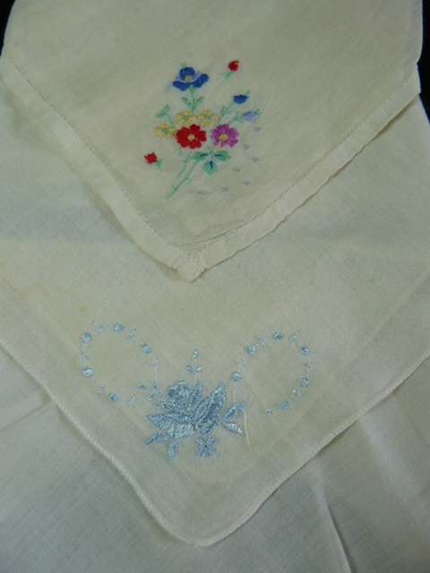 VINTAGE COTTON HANKIES EMBROIDERED