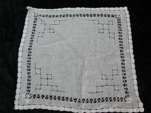 VINTAGE COTTON EMBROIDERED HANKIE