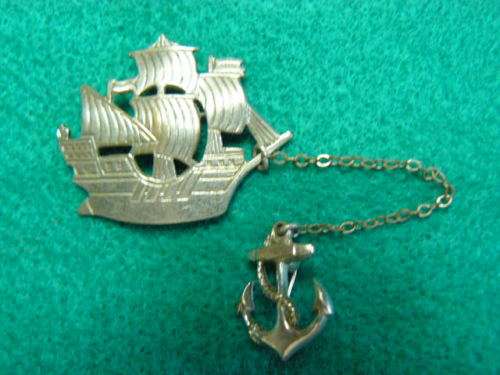 lOVELY BOAT BROOCH WITH ANCHOR ON CHAIN