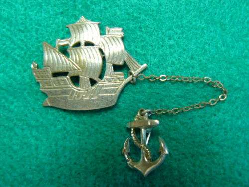 lOVELY BOAT BROOCH WITH ANCHOR ON CHAIN