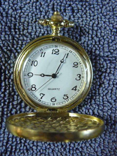 QUARTZ POCKET WATCH WITH FISH