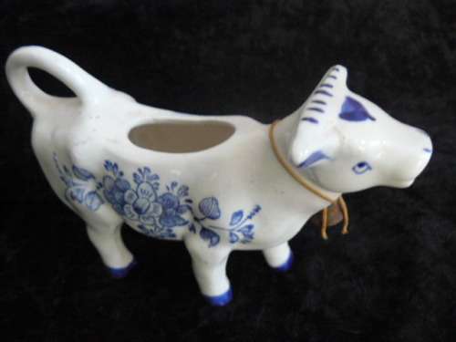DELFT LIKE MILK  JUG OR CREAMER
