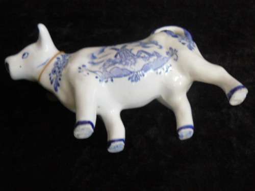 DELFT LIKE MILK  JUG OR CREAMER