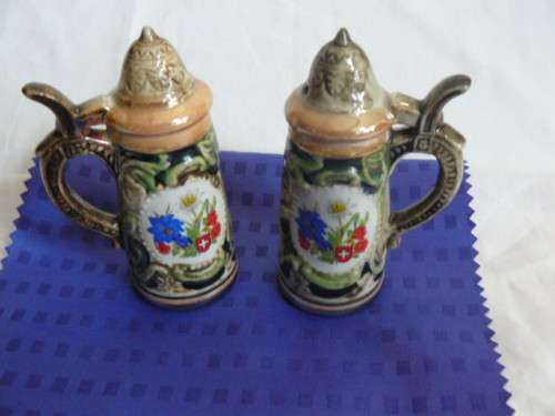SALT AND PEPPER SET